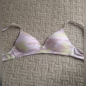 Victoria's secret lightly lined t-shirt wireless camp with neon